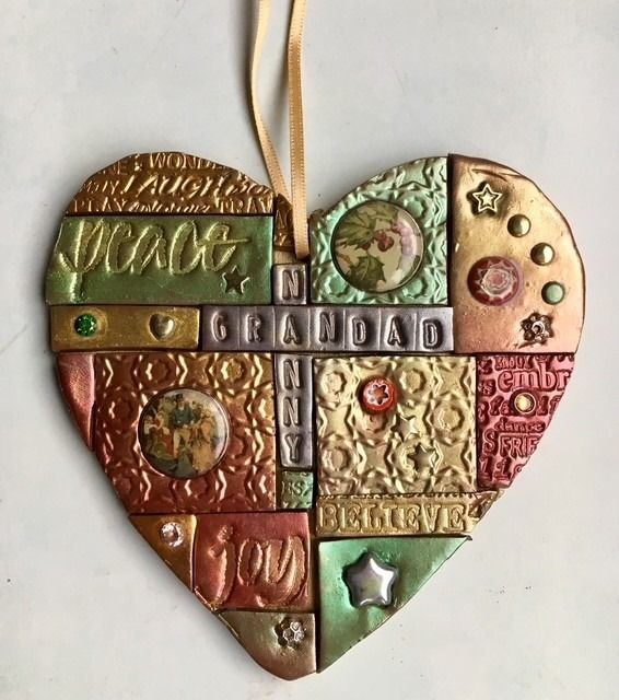 Ungrouted Mosaic Christmas Decoration Workshop